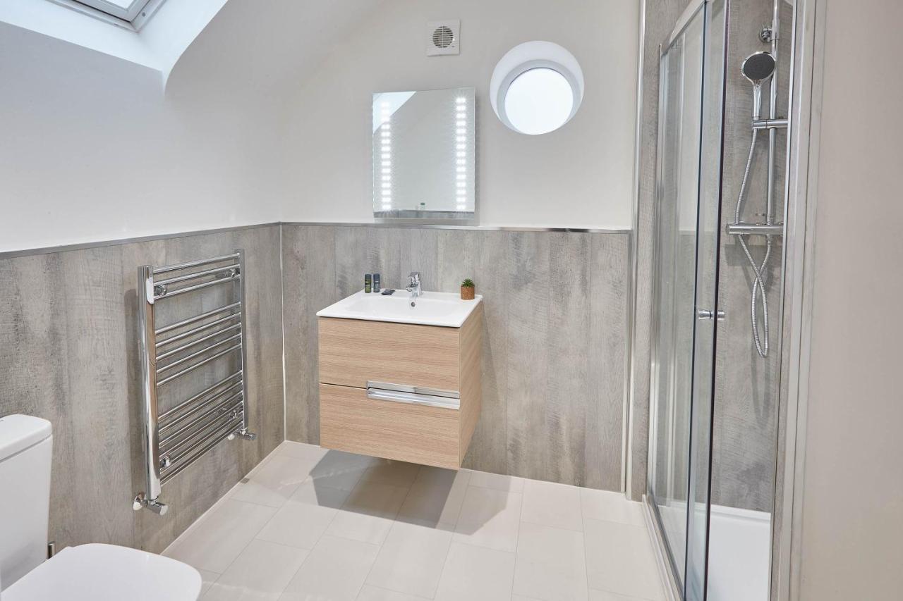 Host & - Uggleby House Holiday home